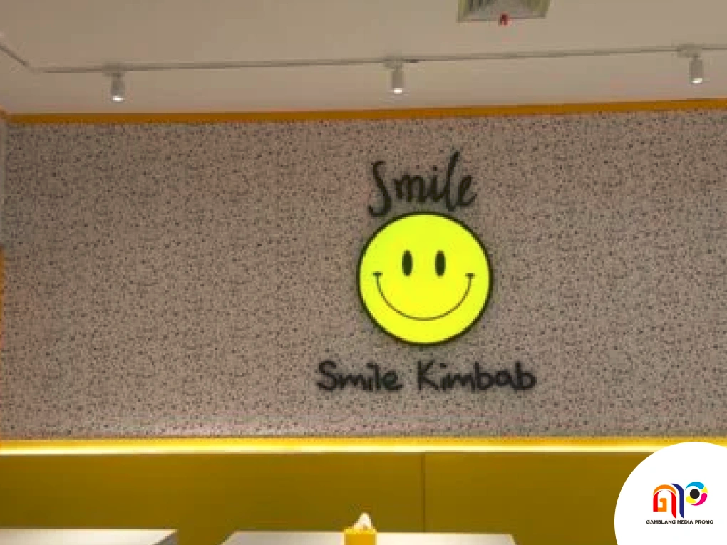 Tips Aman Pasang Neon Sign Outdoor