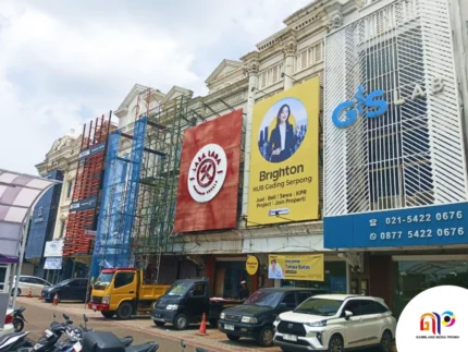 Shop Panel Outdoor Tahan Hujan Panas