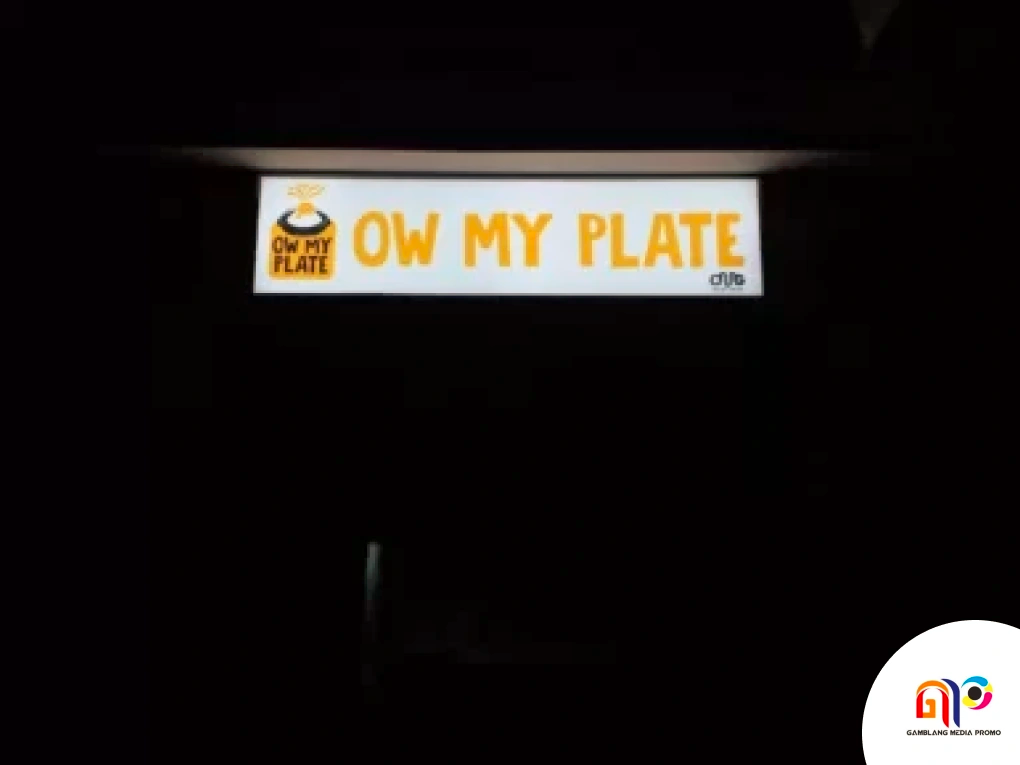 Neon sign outdoor pakai bahan apa yang paling awet?