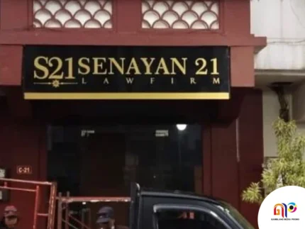 Contoh Desain Shop Panel Minimalis